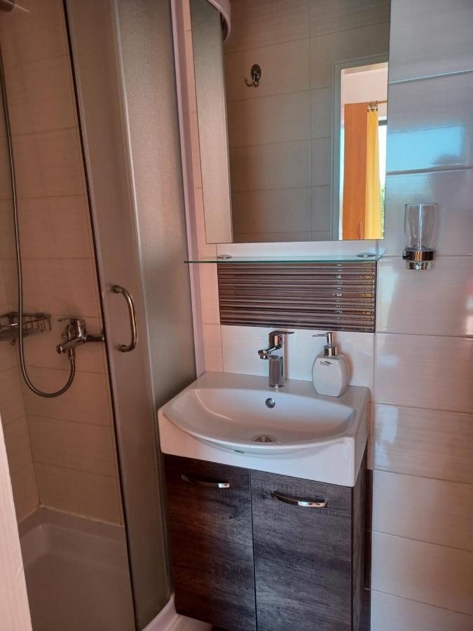 Apartment Ivic Paka Rab